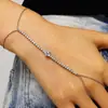 Pulsera de cadena integrada de lujo incrustada con diamantes, pulsera de cadena Y ajustable para dedo y dorso de la mano, estilo nicho de alta gama