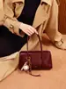 Bolsa de Mão Versátil Estilo Retro de Alta Qualidade para Mulheres Novo Estilo Outono e Inverno 2025 Simples Nicho Ombro Transversal