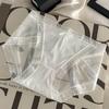 Encaje de lazo de deseo puro encaje niña ropa interior linda fría de cintura media sin costuras calzones nude en stock