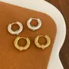 Pendientes de diseño de nicho texturizados, de cobre chapado en oro real, simples y exquisitos, elegantes y lujosos, con un toque de alta gama, adecuados para el uso diario