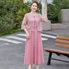 Nova coleção de outono: Conjunto de vestido jacquard estilo chinês com mangas de três quartos, um conjunto estiloso de duas peças para mulheres de meia-idade e idosas