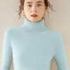Suéter de Cashmere Feminino Bai Cai Rong Outono/Inverno 2026 com Gola Alta Canelada, Design Versátil, Tricô de Lã