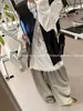 "Esencial para Capas Sutiles" Diseño de Nicho Camiseta Blanca Holgada de Manga Larga con Abertura Trasera y Paneles de Encaje