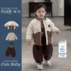 Conjunto de chaqueta de plumón para niños, nuevo estilo de invierno, mono acolchado y cálido para bebés niños, camiseta interior hipoalergénica, ropa infantil coreana