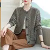 Suéter Outerwear de Tricô Trançado Estilo Retrô para Mulheres 2026 Primavera/Outono Novo Solto Macio Aderente Roupa de Mãe Cardigan de Tricô Top