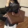 Elegante bolso de mano tipo tote de cuero suave con patrón tejido para mujer, nueva moda vintage 2026, elegante y de gran capacidad, bolso de hombro