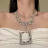 Vestido de Noite de Luxo Leve Estilo Palácio com Colar de Temperamento Ultra Brilhante, Gargantilha de Filha Socialite, Corrente de Pescoço de Moda de Alto Padrão
