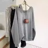 Sudadera Pulóver de Hombro Caído de Manga Larga Color Gris Cachorro Otoño Temprano para Mujer Otoño 2025 Nuevo Estilo Perezoso Holgado Top sin Hombros