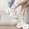 Zapatos de Papá Mariposa Blancos y Azules para Niñas, Nueva Moda Versátiles Ligeros para Estudiantes Primavera 2026, Tenis de Suela Gruesa