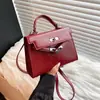 Bolsa Tote Pequena de Alto Padrão Transfronteiriça para Mulheres, Outono 2026 Casual Ombro Transversal Pequena Quadrada Bolsa de Mão Kelly