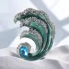 Broche Creativo Nuevo de Lujo Ligero Forma de Spray Versátil Temperamento Retro Pequeño Pin para Traje de Mujer Accesorios de Ramillete Mayoreo