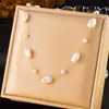 Elegante collar de corazón de doble capa, cadena de acero inoxidable chapada en oro de moda de nicho transfronterizo, cadena para la clavícula de lujo ligero para mujer