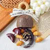 Kit de material DIY para fazer um móbile de casca de fruta, um sino pendurado de cura, com frutas pretas indonésias, estramônio, lírio d'água e rotim