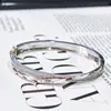Pulseira de Moda Transfronteiriça com Design Geométrico, Pulseira de Zircônia Banhada a Ouro para Mulheres, Estilo Casual e Versátil