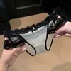 Calcinha sexy de renda estilo francês para mulheres, com aro na perna, design vazado, malha respirável e forro de algodão