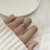 Anillo de Pareja Nicho de Lujo Ligero Coreano para Hombre y Mujer Simple Elegante Letras Inglesas Diamante Abierto Anillo Ajustable