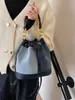 2026 Nova Moda Bolsa de Mão Color-Blocking Bolsa Saco Retrô Popular Nicho Cordão Bolsa para o Dia a Dia Estilo Coreano Transversal Pequena