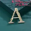 Broche Decorativo Explosivo do TikTok 2024 Novo Estilo Estilo Perfumado Pino Duplo C Camélia Perfumada Pérola Acessórios Mulheres