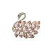 Broche Roxo Lavanda de Luxo Leve, um Buquê de Flores, Conjunto de Peças de Tricô para Usar por Cima, Acessórios de Roupa, Alfinete de Lapela, Anti-Exposição Venda por Atacado