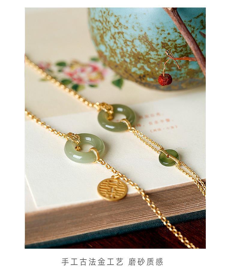 智贝详情图_3原创s925度银镀金手链女天然和田玉平安扣碧玉