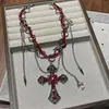 Colar Multicamadas Cruz de Diamante Vermelho Estilo Escuro Versátil Gótico Corrente na Clavícula Choker Acessórios para Meninas Doces, Descoladas, Picantes