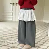 Suéter Feminino de Tricô Doce e Macio Aimobebbe, Casual e Estiloso com Gola Peter Pan de Renda, Estilo College da Moda
