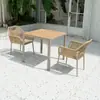 Mesas e Cadeiras de Exterior, Cadeiras de Rattan de Lazer para Pátio, Varanda, Jardim, Mesas de Jantar, Conjunto Combinado Simples de Três ou Cinco Peças de Madeira Plástica e Rattan para Exterior