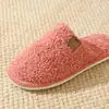 Pantuflas de Algodón para Mujer de Otoño Invierno Transfronterizas para el Hogar al por Mayor Pantuflas Cálidas de Algodón Antideslizantes para Pareja en Casa
