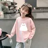 Camiseta super fofa de manga comprida para meninas, outono, algodão puro, nova roupa de desenho animado 2026, camiseta básica para meninas, roupa de outono para crianças