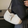 Estilo francês pequeno crowdsourcing 2023 Nova bolsa feminina Bolsa transversal popular para todos os jogos Bolsa de ombro elegante nas axilas