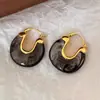 Outono e Inverno Novo Estilo Luxo Acessível Alto Padrão Estilo Palácio Resina Retrô Brincos Elegantes Design de Nicho Brincos de Moda Brincos
