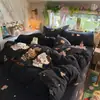 Juego de ropa de cama de tres piezas para dormitorio de estudiantes de dibujos animados, nuevo modelo 2026, tipo A, seersucker, toalla bordada, juego de cuatro piezas con sábana y funda de edredón
