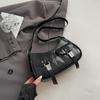 Bolso de Axila Moderno y Elegante para Mujer 2025 Nueva Versión Coreana de Alto Valor Simple para Desplazamiento Bolso de Hombro Cruzado