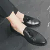 Zapatos de Cuero Tallado Estilo Británico para Hombre, Mocasines Versátiles de Moda Casual con Borlas Brogue para Hombre
