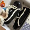 Tênis quentinhos estilo retrô com forro de fleece para mulheres, nova coleção de inverno 2026, sapatos casuais populares, de sola grossa, versáteis, estilo treino alemão, sapatos de algodão felpudo