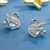 Nuevos y exquisitos pendientes de botón de cisne, lujo ligero, modelado de animal inteligente, nueva llegada, combinación de moda, regalo
