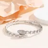 Juego de Joyería de Zirconia de Lujo Ligero para Mujer, Combinación Simple Europea y Americana de Pulsera, Anillo y Cadena, Fábrica de Joyería Popular de Venta Transfronteriza