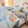 Juego de ropa de cama de cuatro piezas de terciopelo de leche de doble cara con dibujos animados, funda de edredón gruesa de invierno de franela y vellón de coral, y juego de sábanas de franela de tres piezas