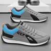 Tênis Slip-On Masculino Verão Couro Impermeável Forrest Gump Esportivo Tênis de Corrida Masculino Casual Sapatos Brancos Sola Grossa Primavera