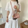 Bolso Boston Rosa Mate Estilo Coreano Modelo Nuevo 2026 con Colgante de Perro Dachshund de un Solo Hombro Cruzado para Mujer