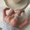 Anillo de Patchwork de Margaritas Estilo Japonés para Mujer, Dulce y Fresco, Anillo Resistente de Dedo Índice Abierto con Pétalos Texturizados, Estilo Lujo Ligero, Anillo Versátil