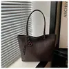 Bolsa Tote Transfronteiriça Grande Capacidade Relaxada Estilosa 2026 Nova Moda Casual Textura Tecida para o Dia a Dia Ombro Único Sob o Braço