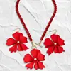 Venda Quente Europeia e Americana Design Retrô Flor Pérola Conjunto Brincos Colar Feminino Moda de Nicho Conjunto Flor
