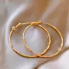 Pendientes de Aro Florales Dorados Lisos Modelo Nuevo 2026 para Mujer, Simples y Lujosos con un Toque de Alta Gama, Pendientes Versátiles de Estilo Nicho