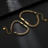 Pulsera Cubana Mobius de Acero de Titanio Chapado en Oro para Parejas Estilo Ins Europeo y Americano, Pulsera de Acero Inoxidable Grabada con Láser para Hombres y Mujeres