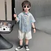 Conjunto de Verano para Niños: Conjunto de Camisa Azul con Estampado de Hojas de Bambú y Pantalones Cortos Blancos, Nuevo Estilo de Verano 2026 Conjunto de Dos Piezas Estilo Chino Hanfu