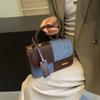Bolso de mano con textura de costura de moda de este año 2024, bolso de mensajero de hombro de estilo occidental para viajeros de verano, bolso cuadrado pequeño de moda