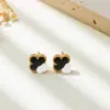Joyería de Acero Inoxidable de Trébol de Cuatro Hojas Transfronteriza para Mujer, Pendientes Simples de Lujo Ligero, Pendientes Pequeños y Exquisitos de Acero de Titanio de 9 mm