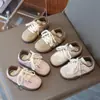 Zapatillas para niñas 2026 otoño nuevo versión coreana suela blanda zapatillas casuales para niñas, ligeras, duraderas y a la moda para niños