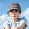 Nueva gorra de béisbol bordada de cachorro de dibujos animados lindo, versátil y estiliza el rostro, circunferencia de cabeza grande, sombrero de protección solar